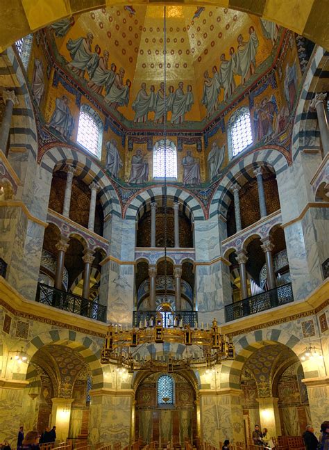 palatine chapel aachen interior paleochretien cathedrale architecture romane