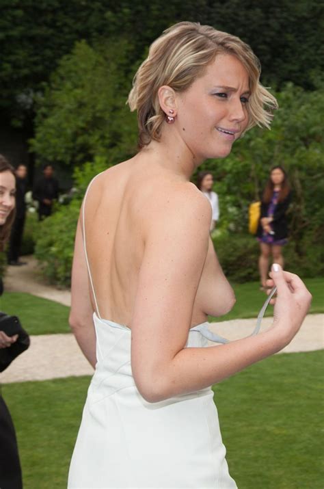 jennifer lawrence wardrobe malfunction nude boobs big tits slip oops celebrity leaks scandals