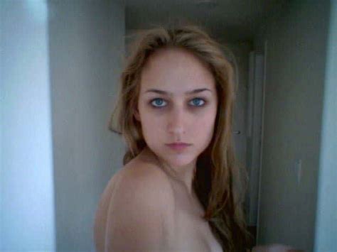 the leelee sobieski nudes you ve been waiting for 35 pics