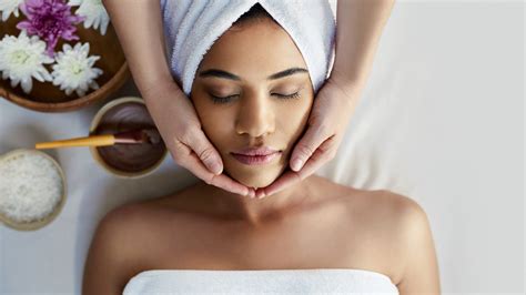 facials every month what to expect at facelogic spa the best spas