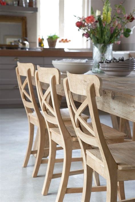 eiken tafel met stoelen voor bijv grote woonkeuken foto geplaatst door mistey op welkenl