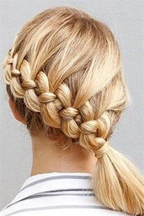 11.05.2022 · piccole trecce laterali a incorniciare il viso lasciando il resto dei capelli completamente sciolto a ricadere sulle spalle tante trecce a raccogliere i capelli lunghi, resi … Trecce capelli: le tendenze dell'estate 2016 - Magazine delle donne