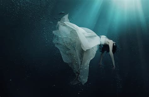 girl in the water с изображениями Водная фотография Фотографии