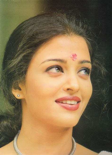 Post The Rarest Unseen Pics Of Aish You Can Find