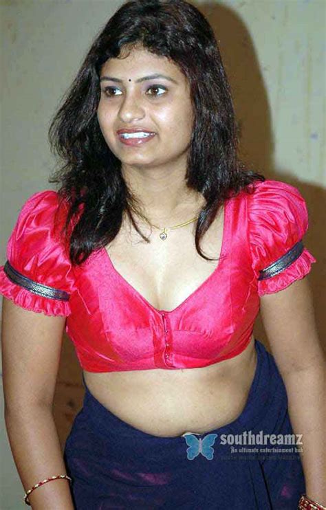 Best Hot Navel Pics Of Malayalam Actress And Hot Photos