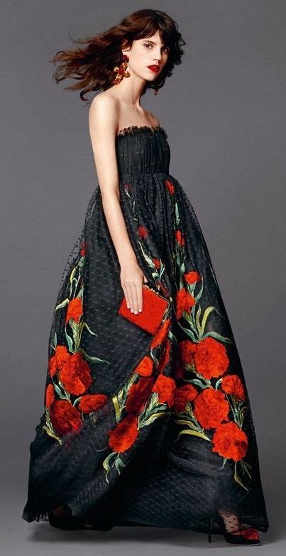 Pin By Teresa Beadle2 On Black Red Green Dolce And Gabbana Fashion