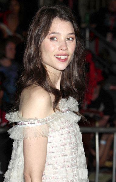 astrid berges frisbey photos photos pirates of the