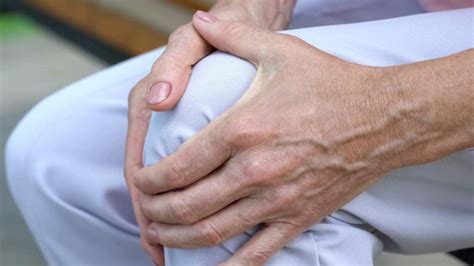 arthritis  joint disease dot  women