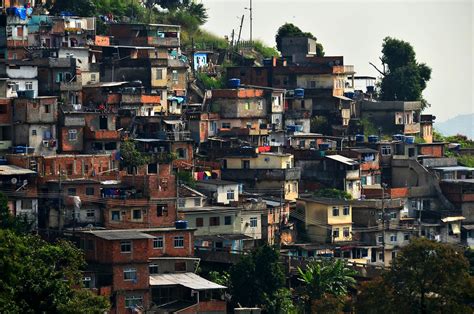 rocinha visita  la favela mas grande de rio de janeiro diario de