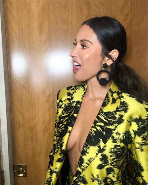 olivia munn exposing her amazing boobs and plunging deep