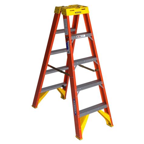 werner  ft fiberglass twin step ladder   lb load capacity