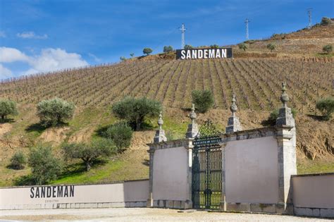 complete guide   douro valley wine region
