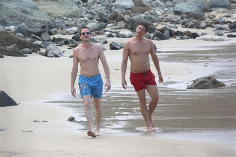 Surf S Up Neil Patrick Harris Gets A Rise Out Of Hubby David Burtka