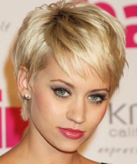 Best Short Hairstyles For Women Over 40