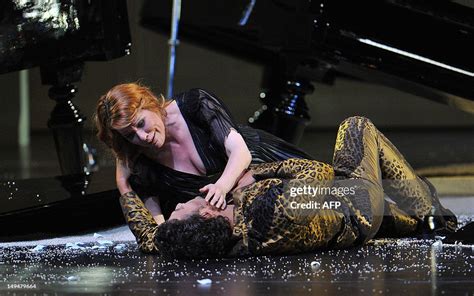 emily magee as ariadne and jonas kaufmann as bacchus perform on stage
