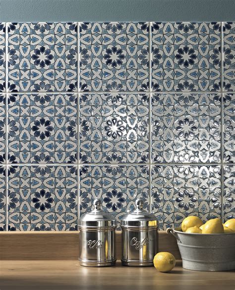 top tips  choosing  perfect kitchen tiles bt