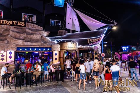 cyprus nightlife clubs  bars