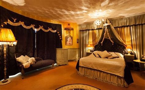 15 of the most erotic hotel rooms from across the world
