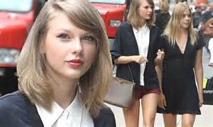Taylor Swift Shops With Look Alike Friend In Ny In Very
