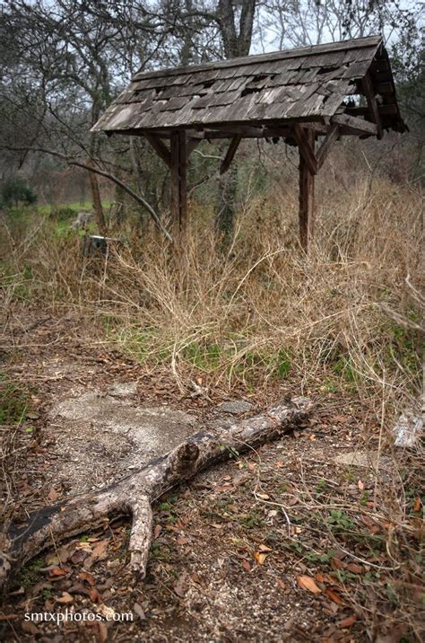 texas photographer captures ‘haunting photos of abandoned san marcos theme park