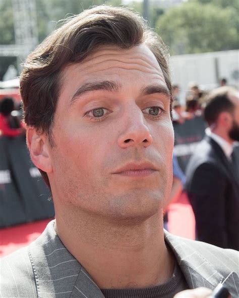 pin by leah neal on henry henry cavill celebrities actors