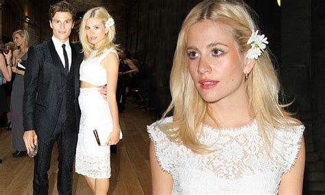 Pixie Lott Shows Off Abs In Two Piece With Oliver Cheshire