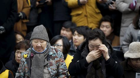 south korea backtracks on 2015 comfort women deal with japan