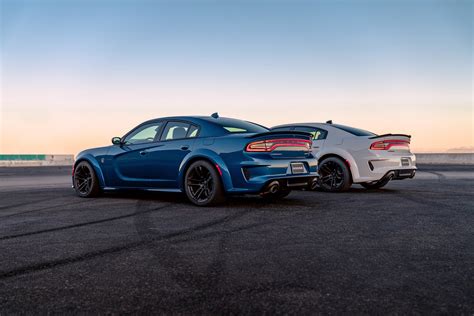 dodge charger srt hellcat widebody launched   menacing hp muscle car techeblog