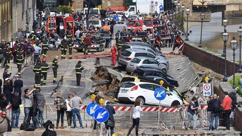 florence road collapse swallows 20 cars