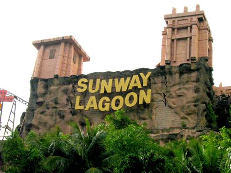 sunway lagoon theme park gowhere malaysia