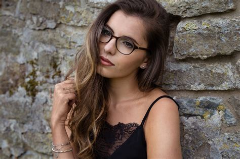 wallpaper brunette women with glasses face women outdoors