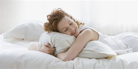 steps  create   comfortable bed youll  sleep  huffpost