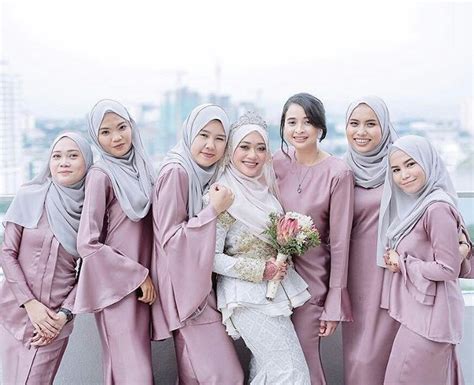 √ 29 Model Hijab Wisuda Menutupi Dada Syari Yang Islami Modern Terbaru