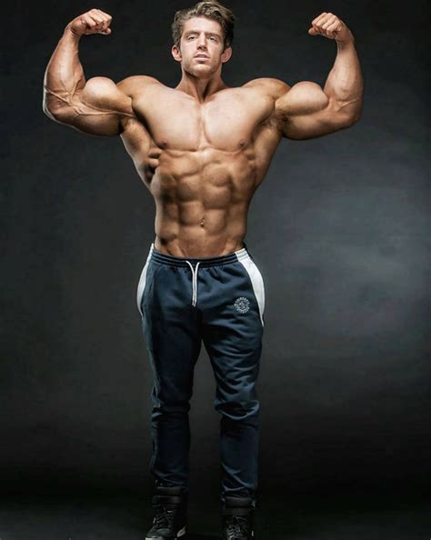 bodybuilder muscle morph   theology  deviantart