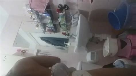 ngintip cewek cantik goyang hot di kamar mandi youtube