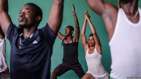 In Pictures Yoga In Sierra Leone Bbc News