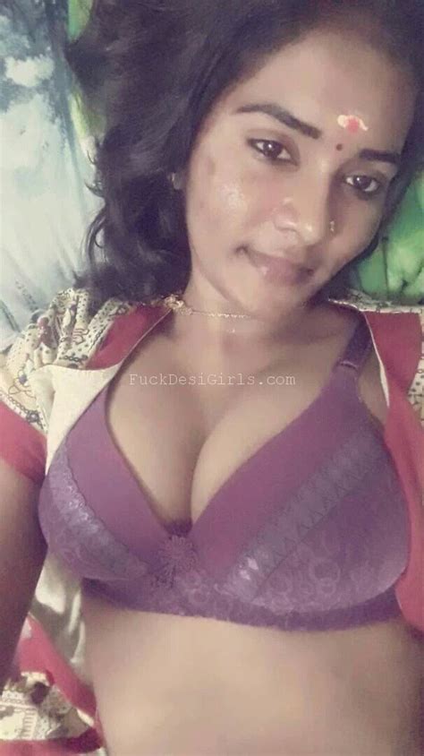 beautiful tamil girl big boobs nude selfie photos 3