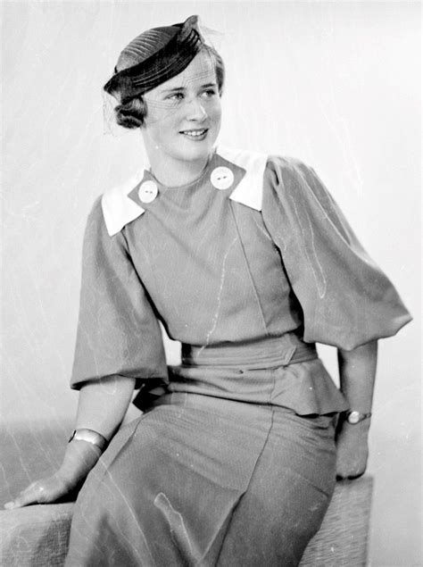Pin By 1930s 1940s Women S Fashion On 1930s Ensembles 1930s Fashion