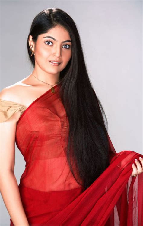 Aishu Tamil Actress Beautiful Long Hair ~ Hot Actress
