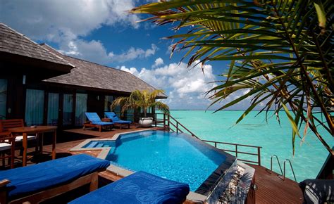 olhuveli beach spa resort  maldives