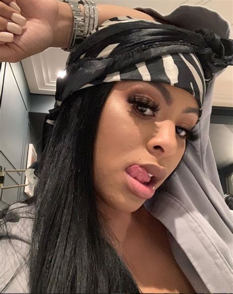 Lhhny S Alexis Skyy Blasted For Having Medicaid Card Rolling Out