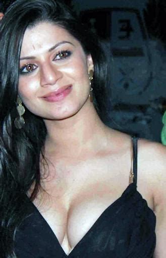Desi Hot Indians Actress Photos Kaainat Arora Hot Photos