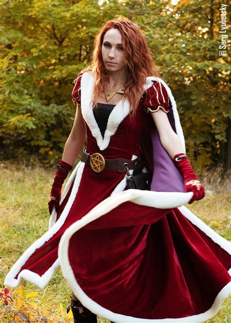Red Medieval Queen Princess Wizard Dress With Cloak And
