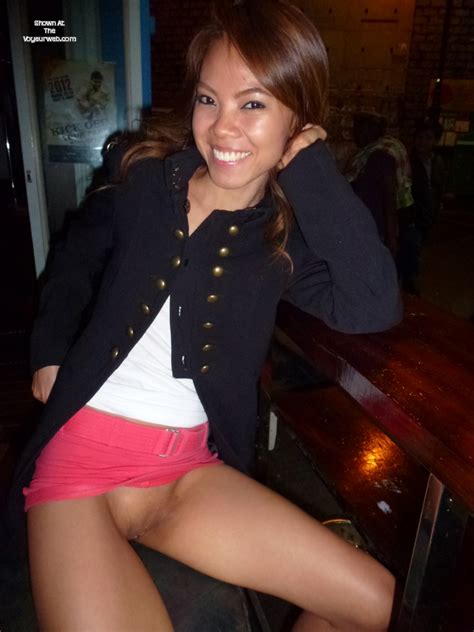 flashing pussy in bars and restaurants in hong kong august 2012