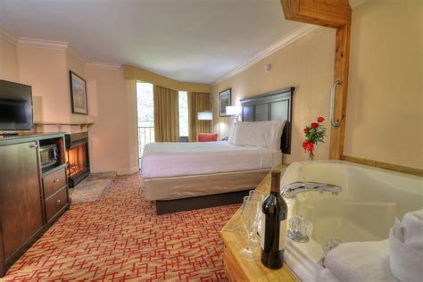 A Valentine’s Day Getaway In Our Jacuzzi Rooms In Gatlinburg Tn