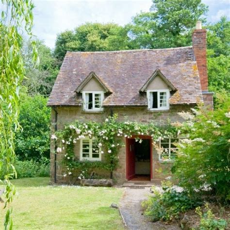 pin  sally kim  delightful english cottage small english cottage dream cottage cottage homes