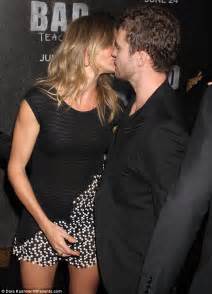 Bad Teacher Premiere Cameron Diaz Greets Ex Justin Timberlake With
