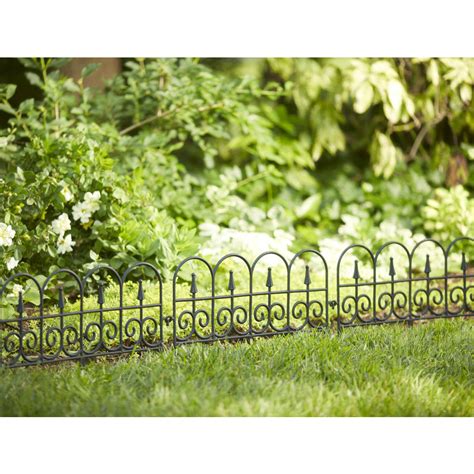 diy  small dog  yard  welded wire aluminum fence addition
