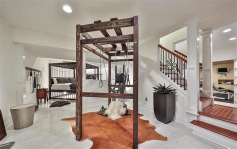 just listed “fifty shades of grey” in maple glen bondage house