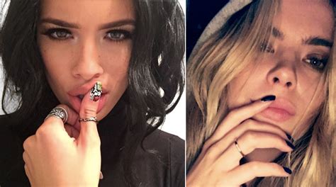 “fingermouthing” Is The New Hot Pose For Selfies